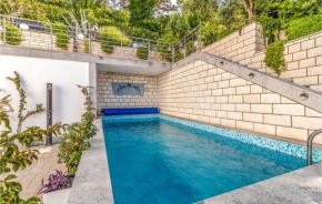 Lovely Apartment In Crikvenica